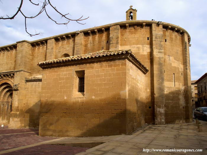 CABECERA CON SACRISTÍA DESDE EL SUR